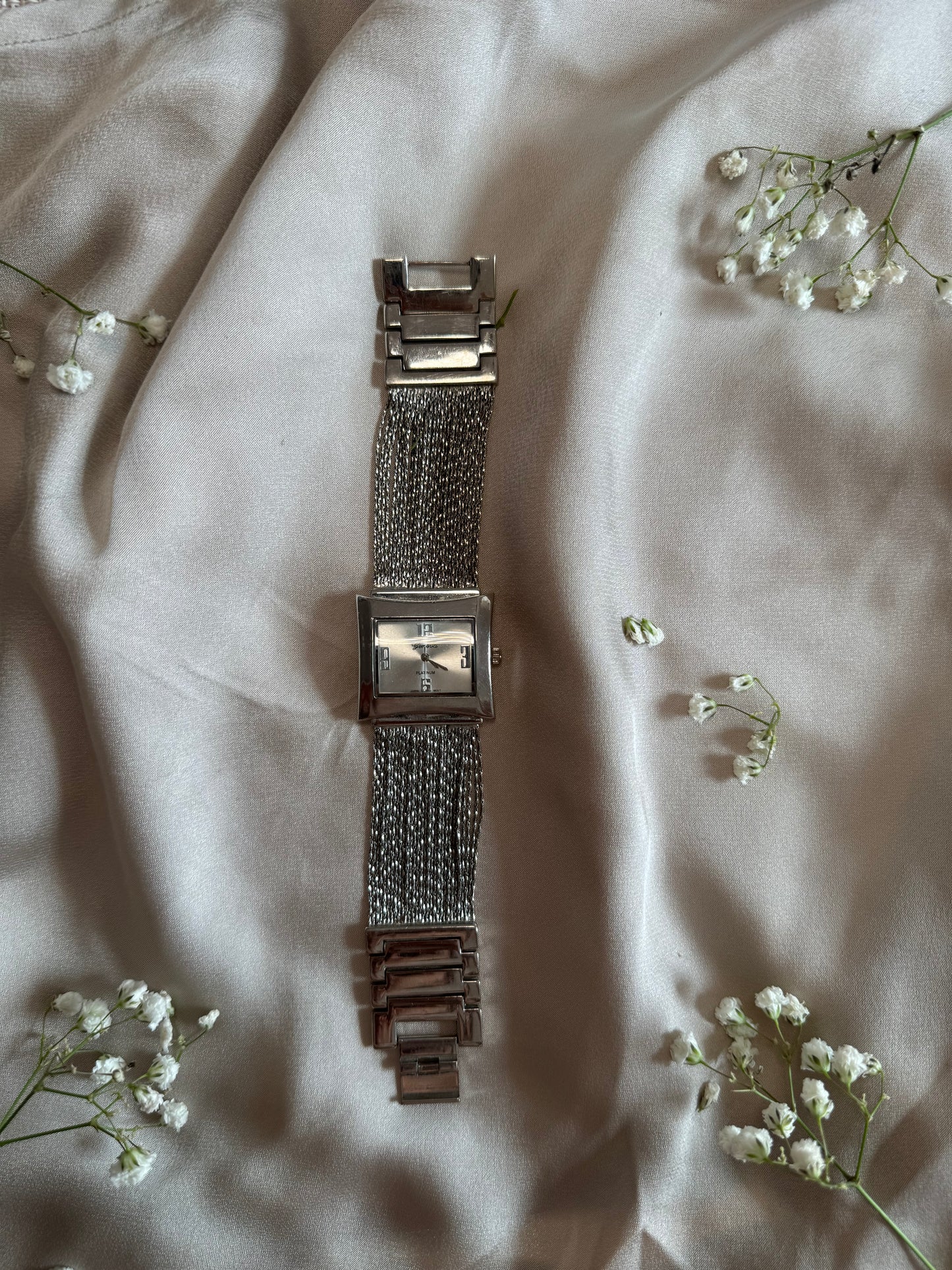 SQUARED BRACELET WATCH