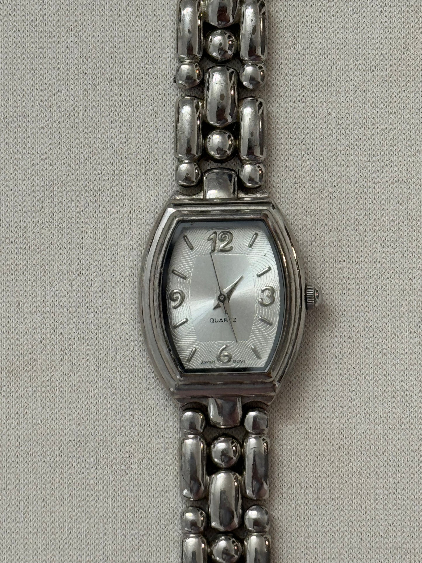 Silver Tone Watch Quartz