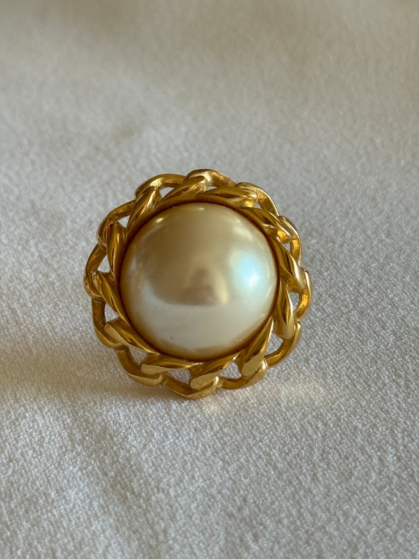 Vintage Richelieu Pearl Clip Earrings
