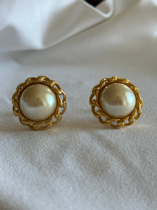 Vintage Richelieu Pearl Clip Earrings