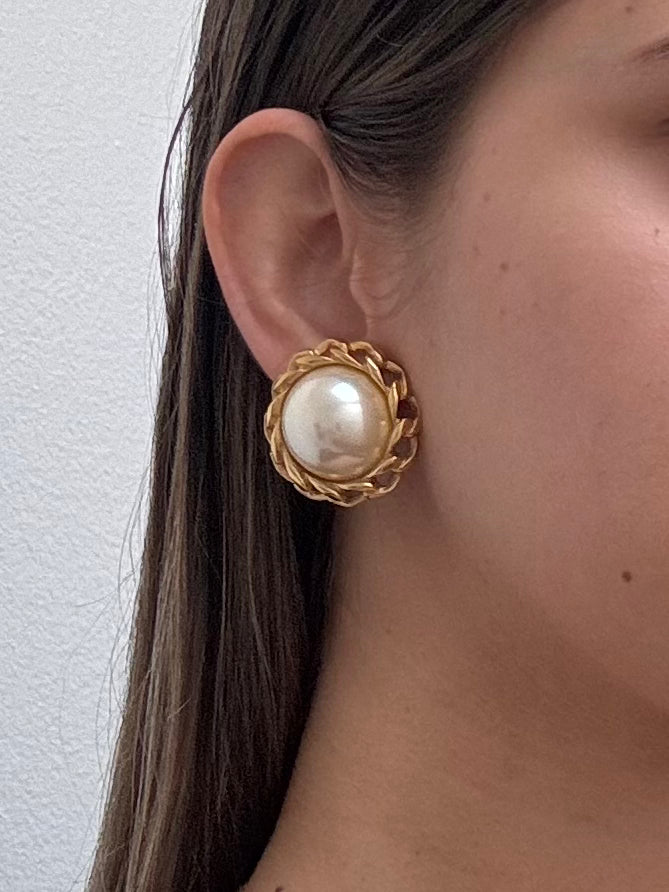 Vintage Richelieu Pearl Clip Earrings